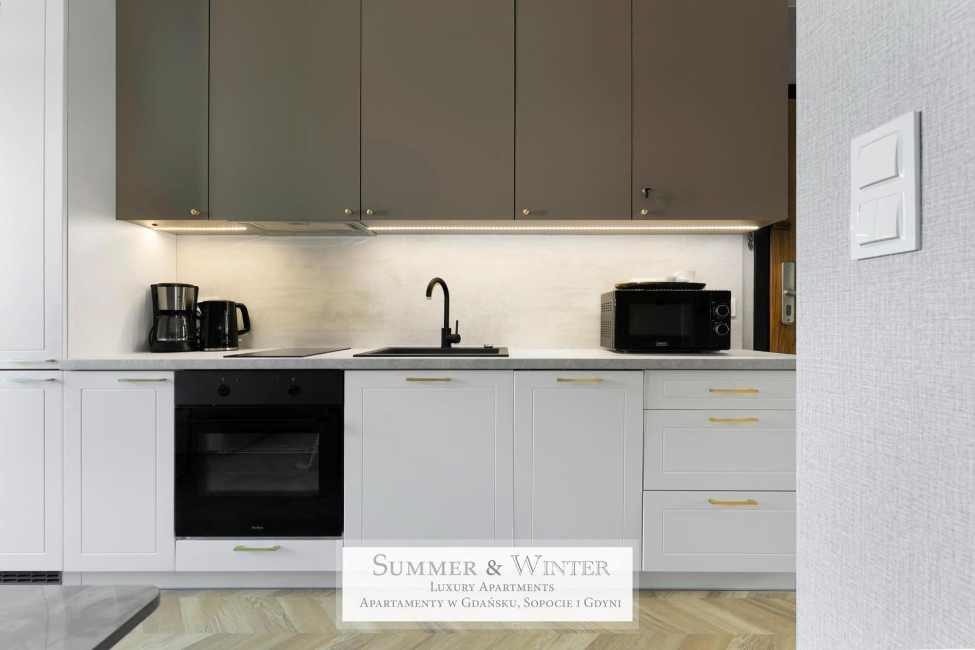 4 Stars, New Luxury Butterfly & Bike Apartments, Gdynia Orlowo, 15 Wyposazonych Mieszkan, Z Sypialnia, Winda I Platnym Parkingiem, Wysoki Standard Summerwinter, Blisko Molo Orlowo, Drog Rowerowych, Stadniny I Golf Park Exteriér fotografie